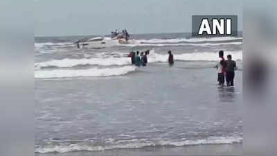 Suspicious Boat With AK-47:മഹാരാഷ്ട്ര തീരത്ത് ആയുധങ്ങളുമായി ബോട്ട്; അതീവ ജാഗ്രത