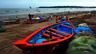 Maharashtra Suspicious Boat: ২৬/ ১১-র পুনরাবৃত্তি? নৌকা বোঝাই অস্ত্র ঘিরে মহারাষ্ট্রে আতঙ্ক