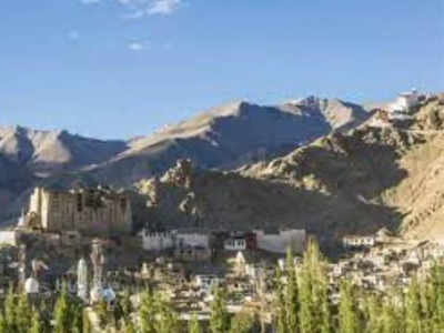 IRCTC Ladakh Tour: बेहद कम खर्च में घूमें लेह लद्दाख की खूबसूरत वादियां, फ्लाइट से ट्रैवल करने के साथ मिलेंगी ये सुविधाएं