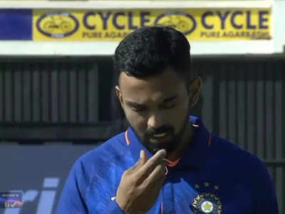 KL Rahul: ರಾಷ್ಟ್ರಗೀತೆ ವೇಳೆ ಕೆಎಲ್‌ ರಾಹುಲ್‌ ಮಾಡಿದ ಈ ಕೆಲಸಕ್ಕೆ ಫ್ಯಾನ್ಸ್‌ ಮೆಚ್ಚುಗೆ!