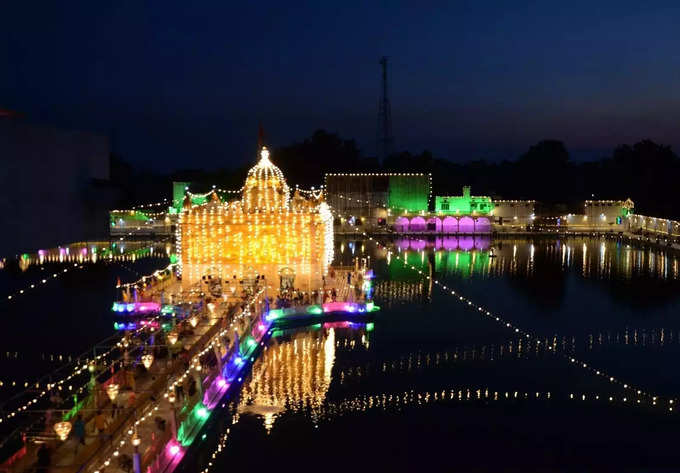 अमृतसरः दुर्गियाना मंदिर की सजावट