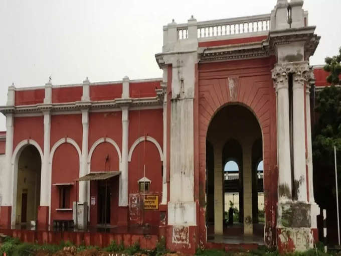 சென்ட்ரல் ரயில் நிலையம், ராயபுரம் ரயில் நிலையம்