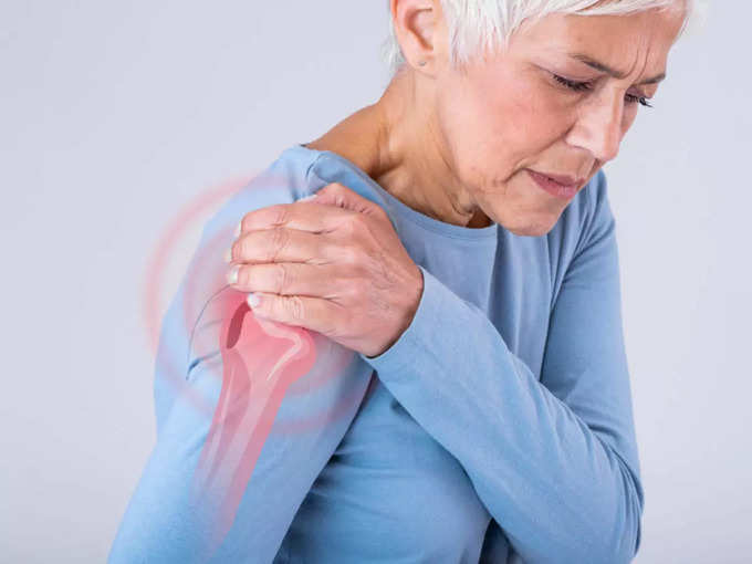 ​4-26 प्रतिशत लोग हैं कंधे में दर्द से पीड़ित