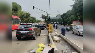 Traffic Jaam: मथुरा रोड-भैरों रोड के कट को बंद करने के ट्रायल में छूटे पसीने, शाम तक रोड पर रेंगती रहीं गाड़ियां