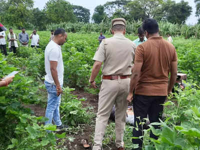 रात्रीचं जेवण आटोपून दुचाकी घेऊन निघाले, घरी परतलेच नाहीत; सकाळी शेतात सापडला मृतदेह