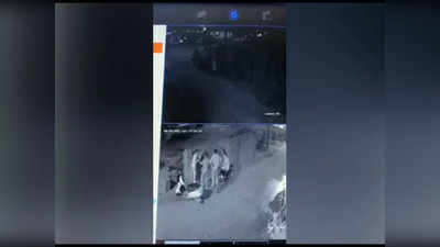 Indore : इंदौर में इंजीनियरिंग छात्र पर बदमाशों ने किया चाकू से हमला, वारदात CCTV में कैद