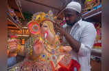 ईश्वर अल्लाह तेरो नाम...मुंबईत मुस्लीम मूर्तीकार साकारतोय हिंदूंचे आराध्य दैवत