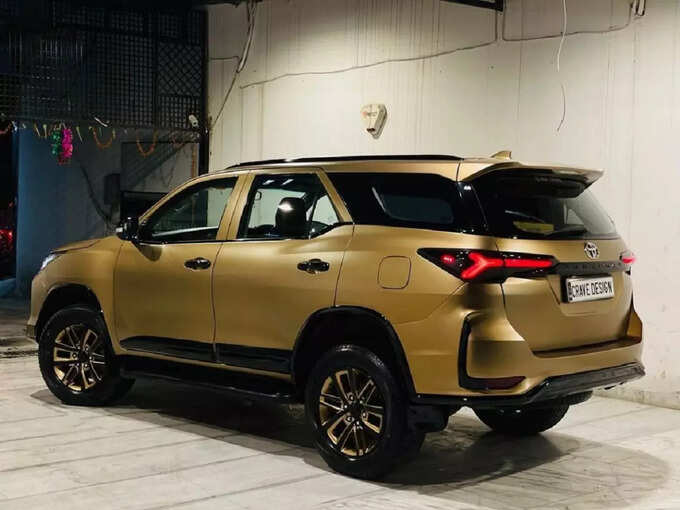 Toyota Fortuner Legender Gold Wrapped 1