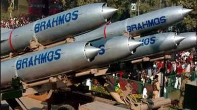 BrahMos missile | ಆಕಸ್ಮಿಕವಾಗಿ ಪಾಕಿಸ್ತಾನಕ್ಕೆ ಅಪ್ಪಳಿಸಿದ್ದ ಬ್ರಹ್ಮೋಸ್‌ ಕ್ಷಿಪಣಿ: ಭಾರತದ ವಾಯುಪಡೆಯ 3 ಅಧಿಕಾರಿಗಳು ಕರ್ತವ್ಯದಿಂದ ವಜಾ
