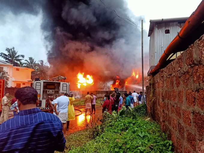 ​ഇരുനിലകെട്ടിടത്തിൽ തീപിടിത്തം