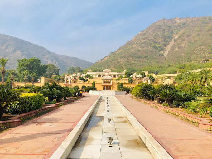 मकान अद्भुत जंतर मंतर - Houses The Marvelous Jantar Mantar