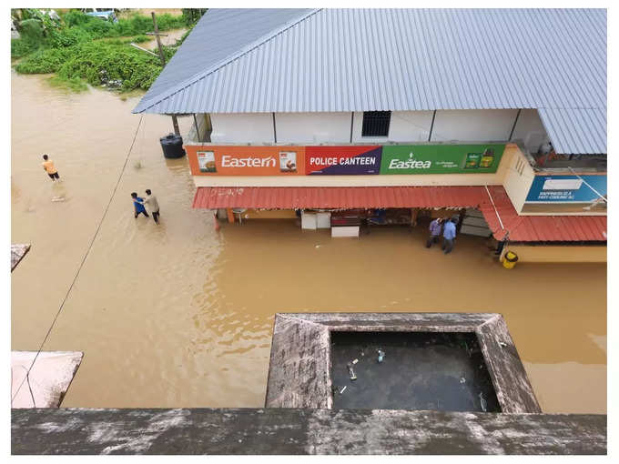 ഗതാഗതം തടസപ്പെട്ടു