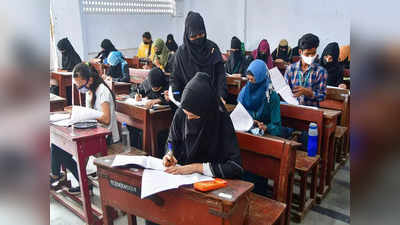 Hijab Row: হিজাব মামলার নয়া মোড়, কর্নাটক সরকারকেই নোটিস ধরাল সুপ্রিম কোর্ট