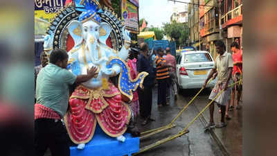 Ganesh Chaturthi | ಚಿಕ್ಕಬಳ್ಳಾಪುರದಲ್ಲಿ ಗಣೇಶನ ಹಬ್ಬಕ್ಕೆ ಹೆಚ್ಚಿದ ಮಳೆ, ಬೆಲೆ ಕಾಟ: ಬೆಲೆ ಏರಿಕೆ ಬಿಸಿಗೆ ಕಂಗಾಲಾದ ಜನ