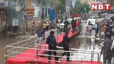 UP Flood: सीएम योगी वाराणसी, गाजीपुर और चंदौली के दौरे पर, खुद बाढ़ ग्रस्त इलाकों में ले रहे स्थिति का जायजा