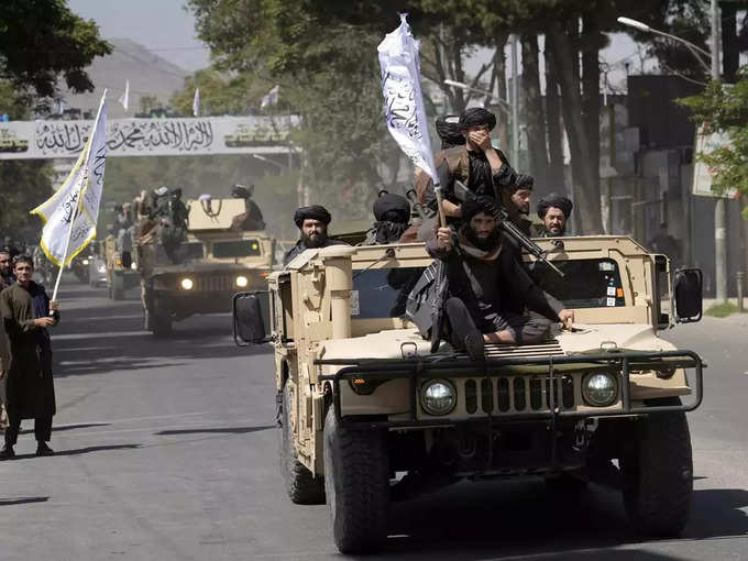 तालिबान लड़ाकों ने पूरे अफगानिस्तान में मनाया जश्न