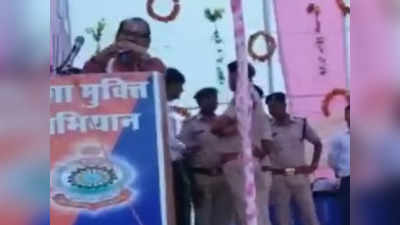 Chhattisgarh: छत्तीसगढ़ के शिक्षा मंत्री ने बताए दारू पीने के फॉर्म्युले, जमकर हो रही है किरकिरी