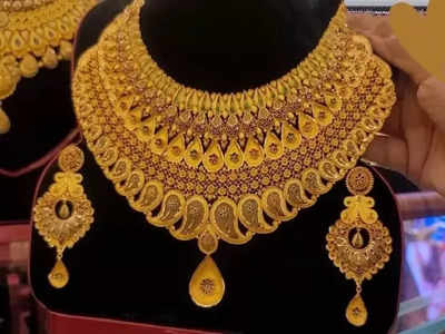 Latest Gold Rate: 2 నెలల కనిష్టానికి పడిపోయిన బంగారం ధరలు.. వెండి ధర పతనం