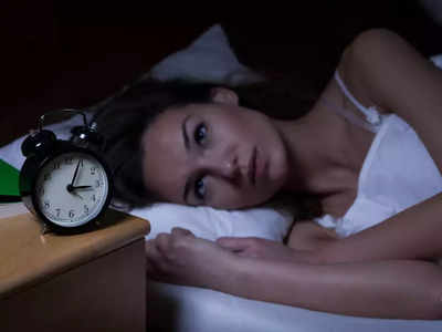 Sleeping Tips: दिनभर की थकान के बाद भी रात में नहीं आती नींद, तो Ayurveda एक्सपर्ट की ये 5 बातें गांठ बांध लें