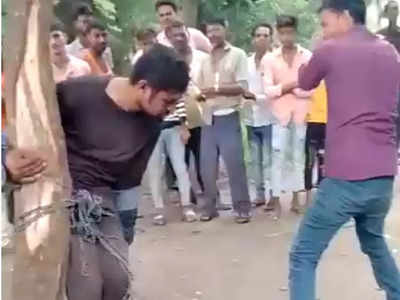 Siddharthnagar News: लोगों ने युवक को दी तालिबानी सजा, हाथ पैर बांधकर जमकर बरसाए लाठी डंडे, जानें पूरा मामला
