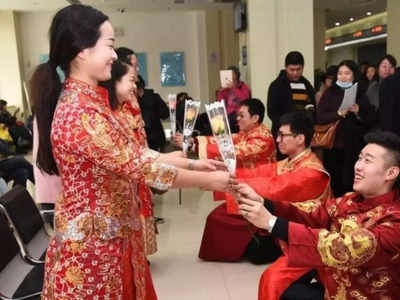 चीन में शादी से लोगों का हो रहा मोहभंग, 1986 के बाद से आंकड़े में सबसे बड़ी गिरावट, जानें क्या है कारण