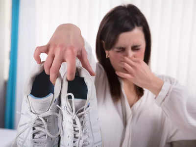 Shoe odor: ഷൂ ഊരുമ്പോള്‍ ദുര്‍ഗന്ധമുണ്ടോ? മാറ്റിയെടുക്കാന്‍ ഇതാ കുറച്ച് വഴികള്‍