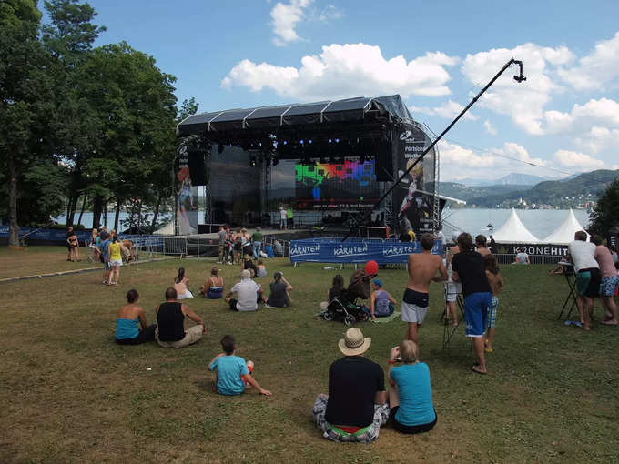 पोर्ट्सचैच एम वर्थर्सी, ऑस्ट्रिया में नग्न कला महोत्सव - Art Festival in Portschach am Worthersee, Austria