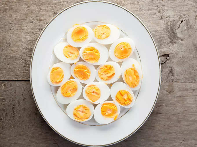​৪. ডিমের কুসুম কিন্তু ভিটামিন ডি-তে ভরপুর (Egg Yolk for Vitamin D)