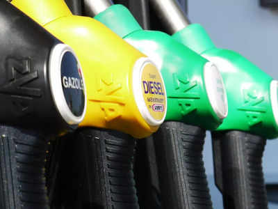 Petrol Rate Today Kerala:ആഗോള ഇന്ധന വിലയില്‍ ഇടിവ്, മാറാതെ പെട്രോള്‍ വില