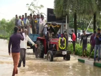 Rain in Vijayanagara | ಹೂವಿನಹಡಗಲಿಗೆ ವರುಣಾಘಾತ: ಮೈಲಾರ-ತೋರಣಗಲ್ಲು ರಾಜ್ಯ ಹೆದ್ದಾರಿಗೆ ಜಲ ದಿಗ್ಬಂಧನ