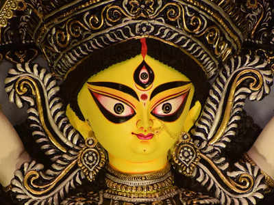 Durga Puja 2022: দুর্গাপুজোয় ফিট থাকতে এখন কী খাবেন, কী খাবেন না? জানুন রাশি অনুযায়ী