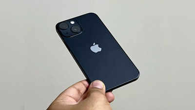 iPhone 14 लाँच होताच Apple कडून iPhone 13 आणि 12 च्या किंमतीत मोठी कपात