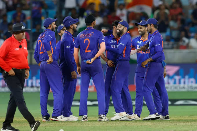 अफगाणिस्तानला १०१ धावांनी लोळवल्यानंतर टीम इंडियाचा विजयी जल्लोष