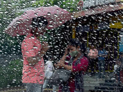 Delhi Weather Update: दिल्लीवालों को चिपचिपी गर्मी से मिलेगी राहत, दिन का तापमान 5 से 6 डिग्री तक कम होगा, कब IMD ने बताया