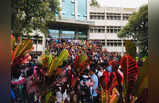 Bangalore University Protest: बेंगलुरु यूनिवर्सिटी में बन रहा गणेश मंदिर, भड़के छात्र, कहा- कैंपस का हो रहा भगवाकरण, देखें हंगामे की तस्‍वीरें