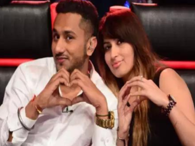 Yo Yo Honey Singh Divorce: যৌন হেনস্থা থেকে মারধর! মোটা টাকা খোরপোষ নিয়ে হানি সিংকে ডিভোর্স দিলেন স্ত্রী