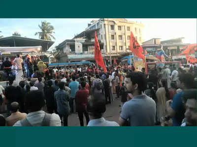 ​ഗണേശോത്സവത്തിൽ മാപ്പിളപ്പാട്ട്... വൈറലായി കുമ്പളയിലെ ആഘോഷം, വീഡിയോ കാണാം