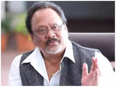 Krishnam Raju Funeral: కృష్ణంరాజు అంత్యక్రియలు.. మనసు మార్చుకున్న కుటుంబ సభ్యులు!