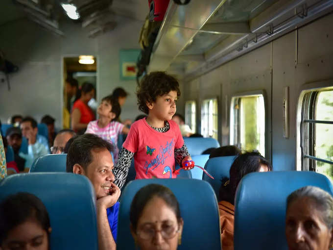 ट्रेन में सीटें कैसे बांटी जाती हैं -