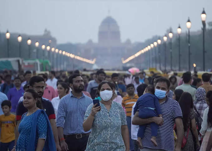 ​इंडिया गेट पर दिल्लीवालों की ऐसे बीती रविवार की शाम