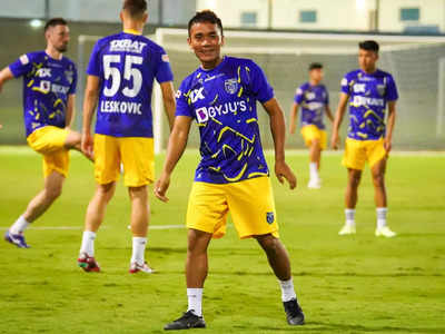 Kerala Blasters FC :ഐ എസ് എല്‍ ഈ സീസണില്‍ ക്ലബ് വിടുമെന്ന് പ്രചരിച്ചെങ്കിലും ക്ലബ്ബില്‍ തുടര്‍ന്ന 7 പ്രമുഖ താരങ്ങൾ