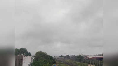 UP Rain Update: आसमान में बादल, हल्की फुहारें... नोएडा से गोरखपुर तक जानिए कहां होगी बारिश