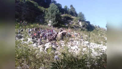 Jammu-Kashmir News: जम्मू-कश्मीर के पुंछ में भीषण हादसा, बस खाई में गिरी, 11 की मौत