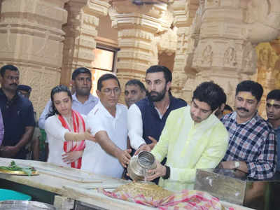 Somnath Temple: महाकाल में नहीं मिली एंट्री तो सोमनाथ पहुंचे रणबीर-अयान, ब्रह्मास्त्र के लिए लिया आशीर्वाद