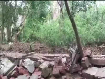 Lucknow Wall Collapses: ലഖ്‌നൗവിലെ കനത്ത മഴയില്‍ മതില്‍ തകര്‍ന്നു വീണു; ഒമ്പതു പേര്‍ മരിച്ചു