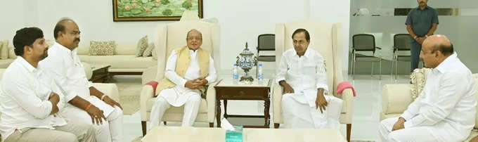 KCR Meet Gujarat Ex cm