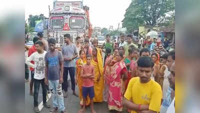 Malda News: চলাচলের অযোগ্য, পাকা রাস্তার দাবিতে ৩৪ নম্বর জাতীয় সড়ক অবরোধ
