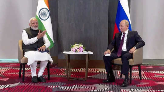 SCO Summit 2022: PM મોદીએ પુતિન સાથેની બેઠકમાં કહ્યું આજનો યુગ યુદ્ધનો નથી 