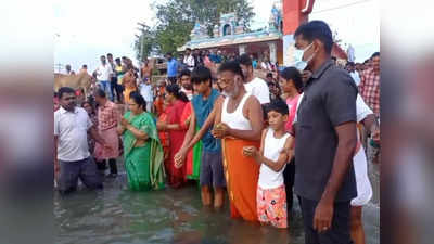 ராமேஸ்வரத்தில் ஓபிஎஸ் குடும்பத்தினருடன் வழிபாடு - மனைவிக்காக திதி