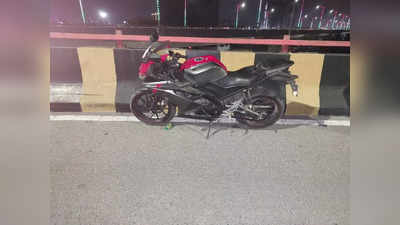 गाजियाबाद में दिखा रफ्तार का कहर, एलिवेटेड रोड पर डिवाइडर से टकराई अनियंत्रित बाइक, दो की मौत